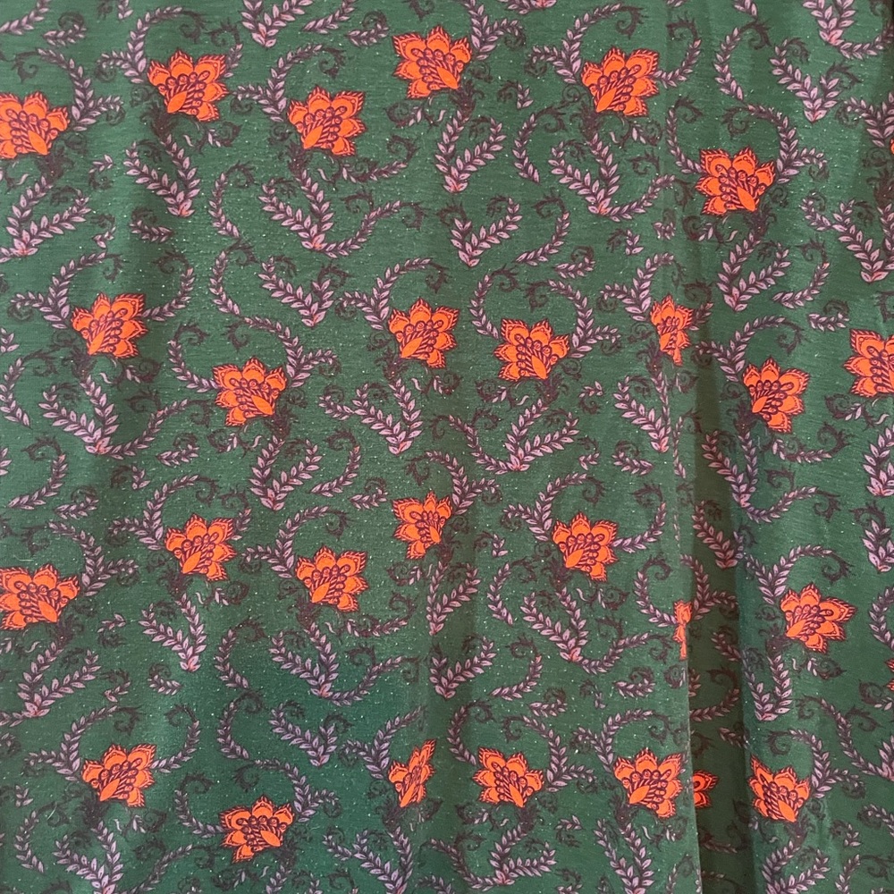 Lularoe perfect tee - Picture 2 of 3